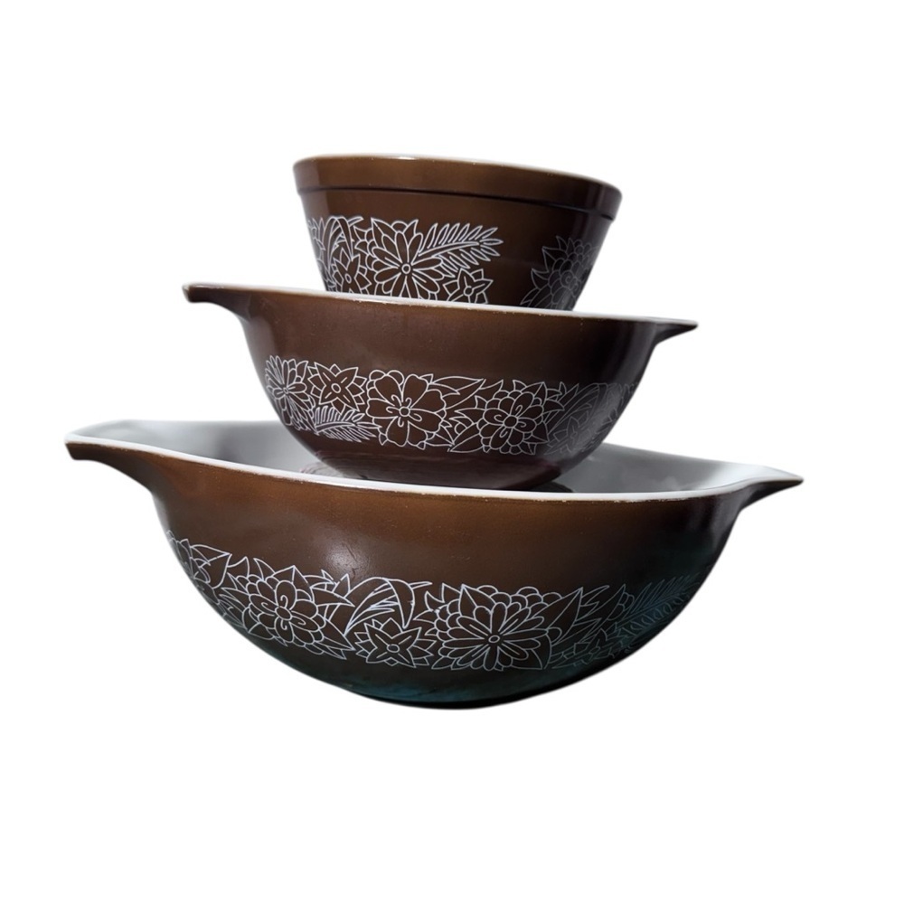 Pyrex Midcentury Woodland Brown Mixing Serving Bowls